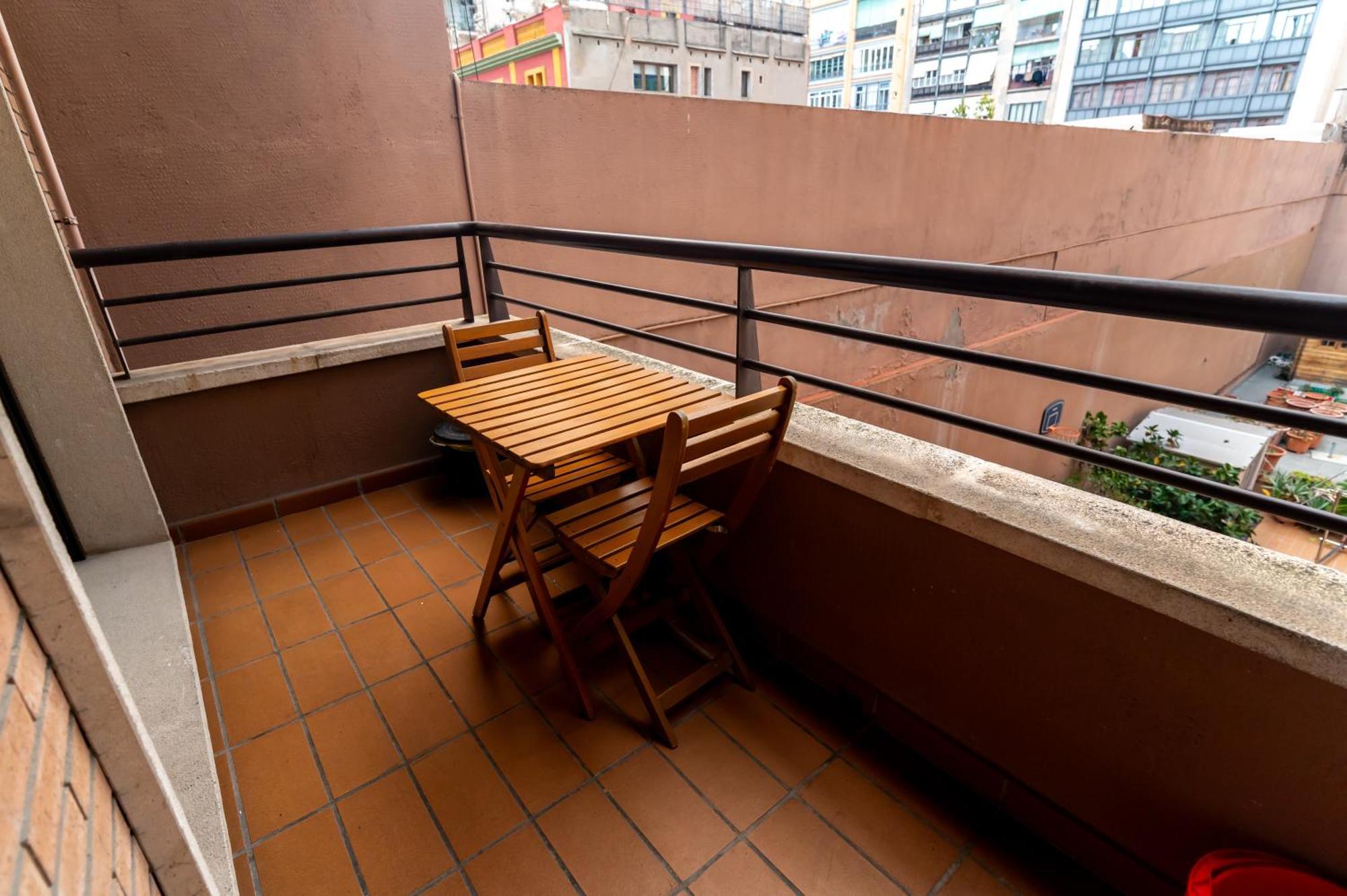 Comfy Downtown + Private Terrace Apartment Barcelona Luaran gambar