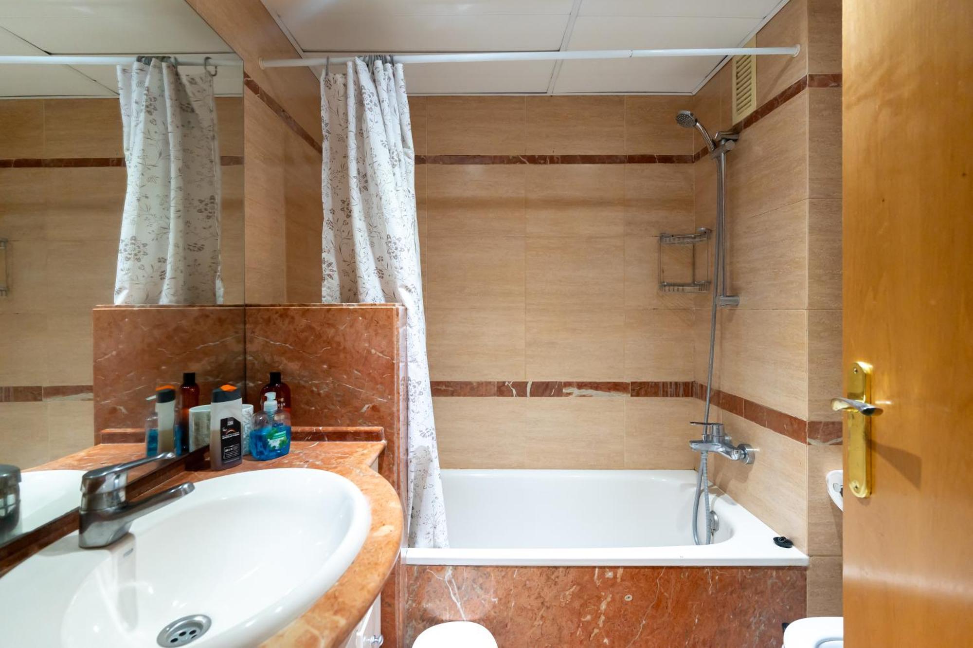 Comfy Downtown + Private Terrace Apartment Barcelona Luaran gambar